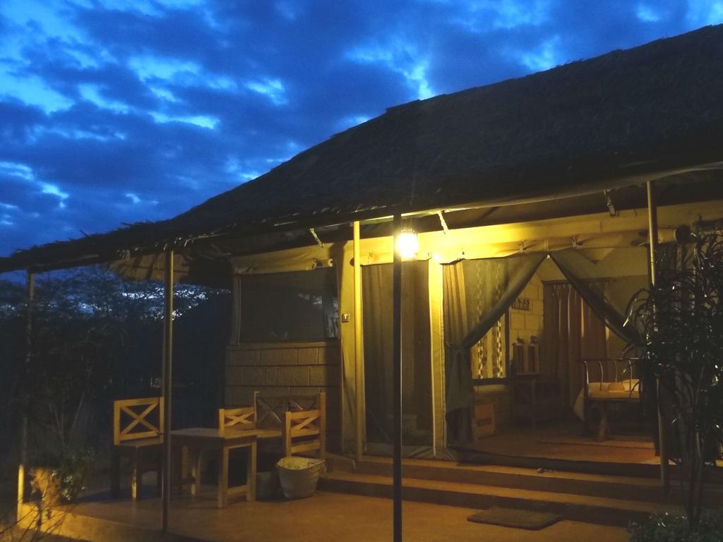 Ikweta Safari Camp Hotel Maua Exterior photo